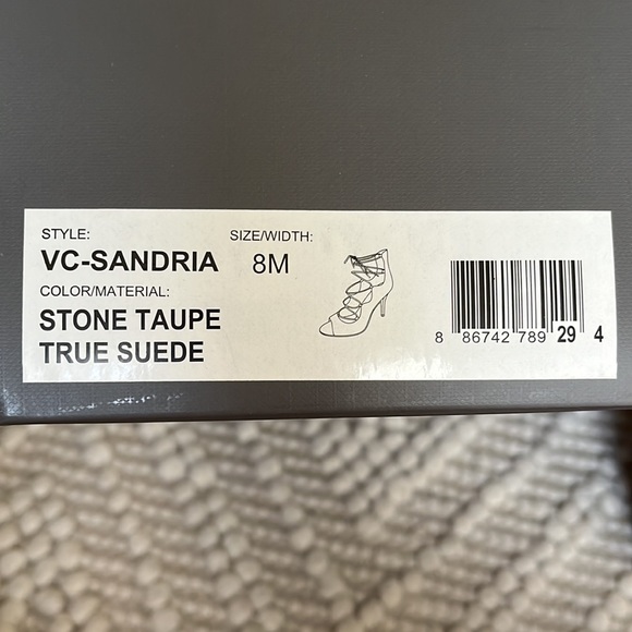 Brand new Vince Camuto heels - Picture 4 of 4